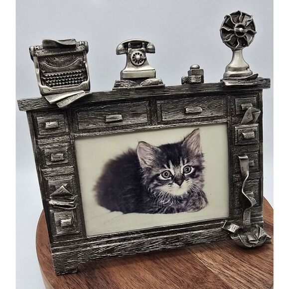 Figi Studio Vintage 2001 Desk Theme Picture Photo Frame ~ Metal 3D 5x4 - Picture 10 of 10
